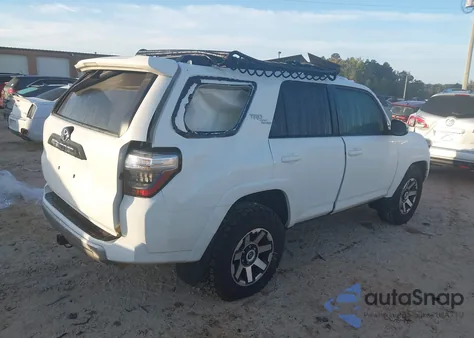 2023 Toyota 4Runner Trd Off Road Premium z USA, uszkodzony, nr VIN JTERU5JRXP6103385